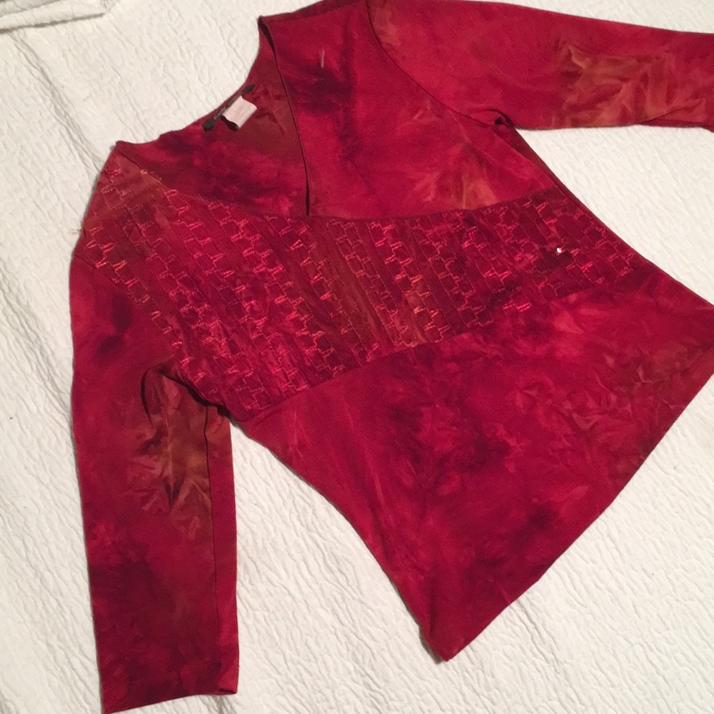 Only Nine Tye Die 2000’s Red VNeck